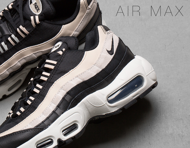 超美品 NIKE AIR MAX 95 ESSENTIAL black