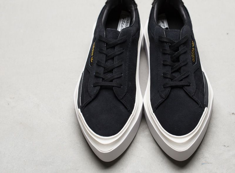 【未使用】adidas 厚底 ハイパースリーク　〈116-2〉 2025年最新】adidas ハイパースリーク スニーカーの人気アイテム