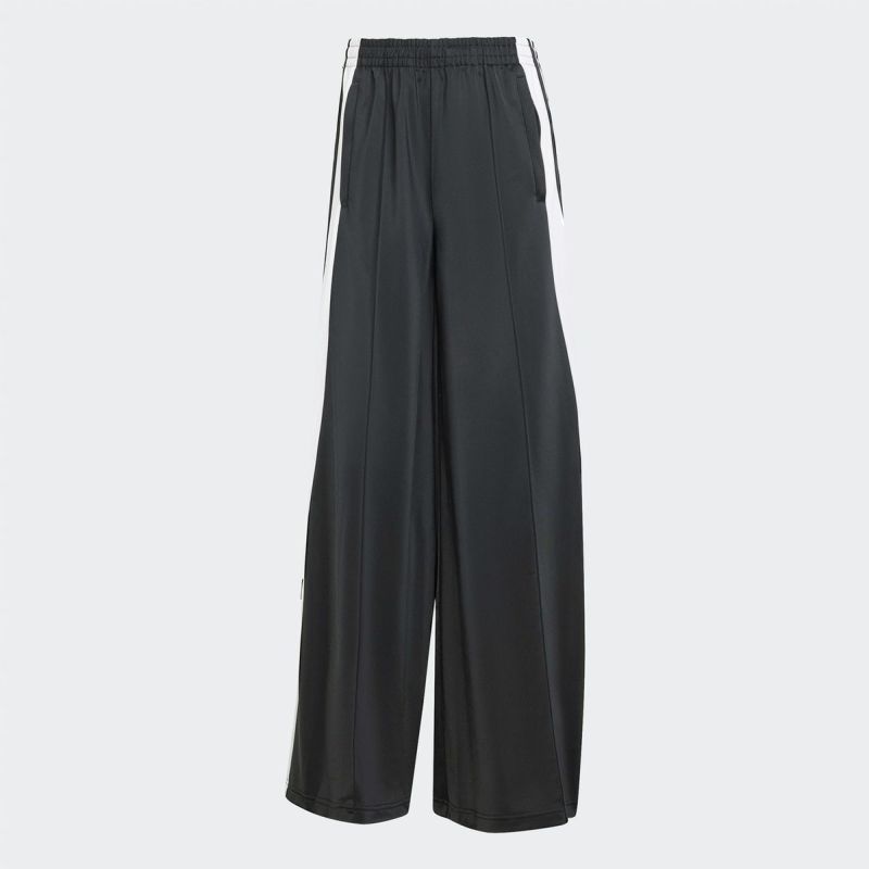 アディダスオリジナルス　フレア レギンス　ブラック　パンツ　ジャージ adidas（アディダス）の「Always Original フレアレギンス