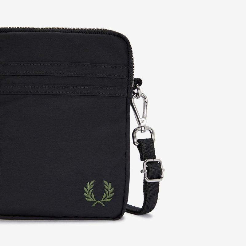 フレッドペリー FRED PERRY ナイロン ツイン ティップド