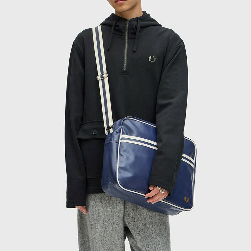 フレッドペリー FRED PERRY クラシック ショルダーバッグ L8257